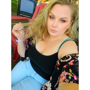 Meet your Posher, Ashlee